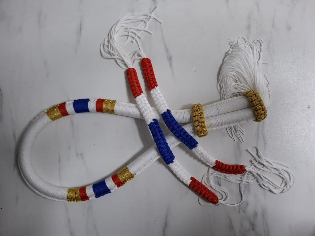 Mongkhon and Pra Jied - Thai colours